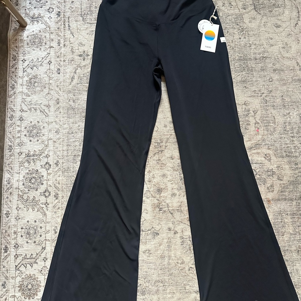 NWT Vuori All The Form Flare - Long